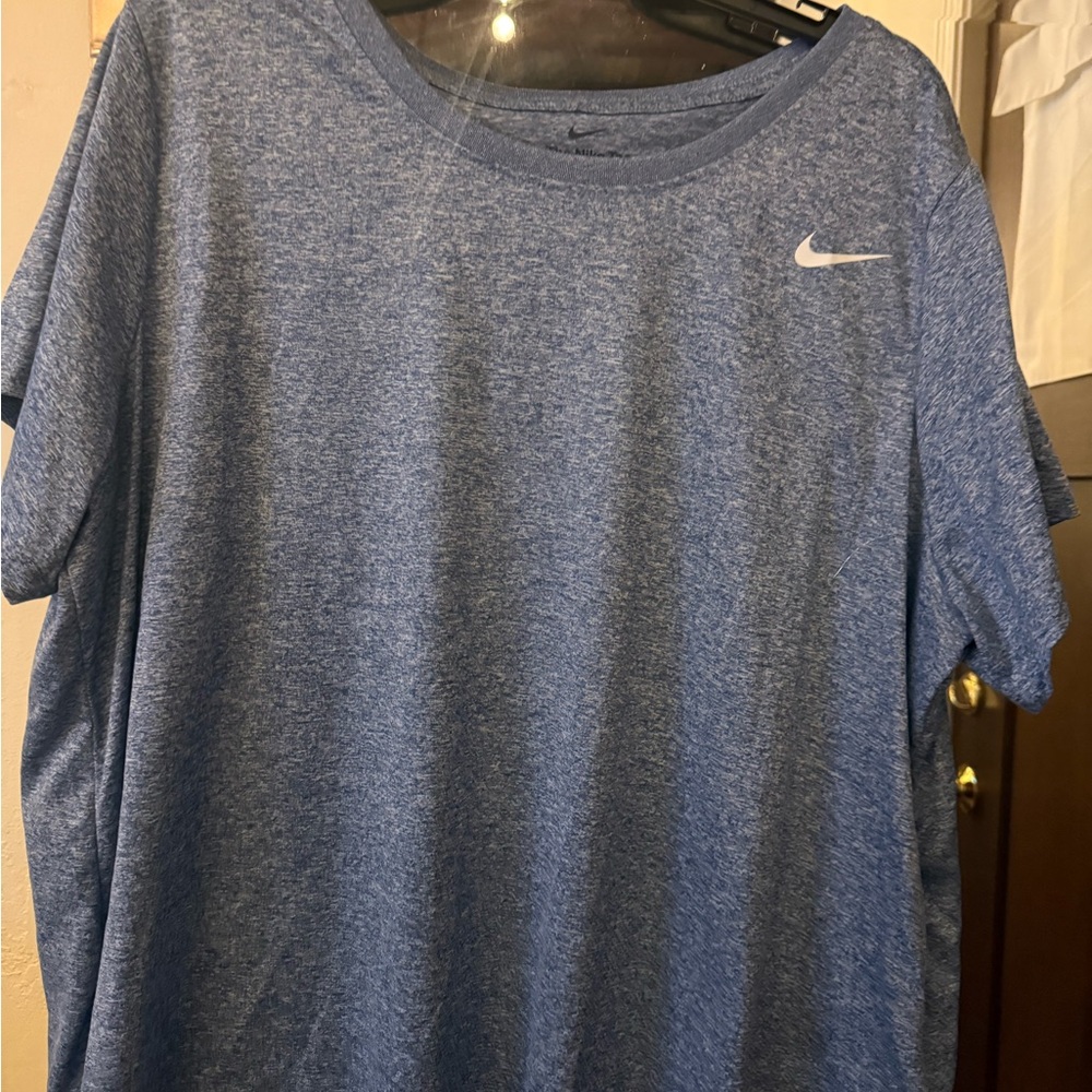 Nike Women's Blue Heather Short Sleeve Tee NWOT